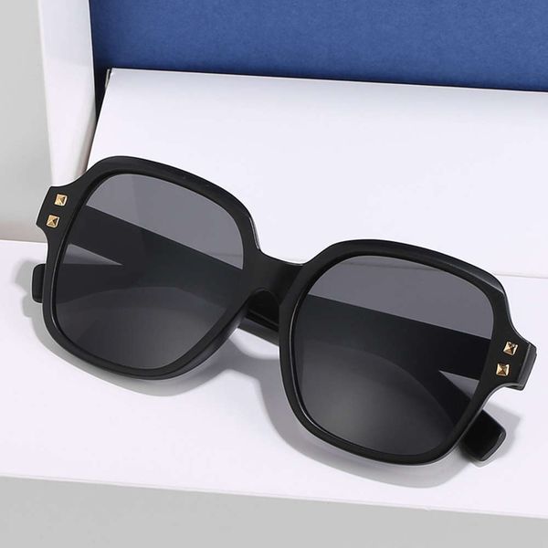 2021 new product korean sunglass online red street shooting round fashion large frame sunglass star sunglass, White;black
2021 new product korean sunglass online red street shooting round fashion large frame sunglass star sunglass, White;black