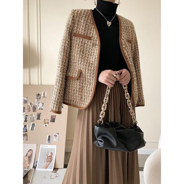 women's jackets trend fashion elegant retro fragrance wind woven tweed small coat versatile autumn and winter 2021, Black;brown
women's jackets trend fashion elegant retro fragrance wind woven tweed small coat versatile autumn and winter 2021, Black;brown