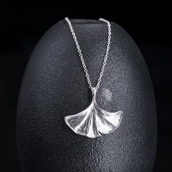 chains vla 925 sterling silver creative simple ginkgo leaf pendant and necklace women's fashion trend jewelry customization
chains vla 925 sterling silver creative simple ginkgo leaf pendant and necklace women's fashion trend jewelry customization