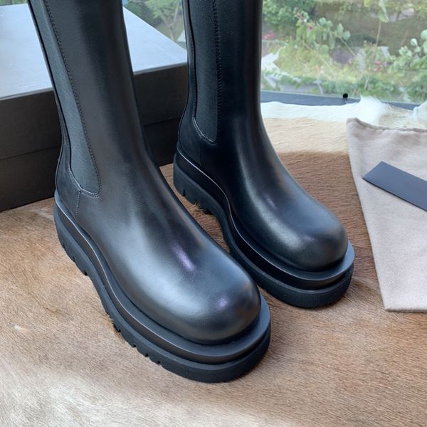 2021 trendy women's platform mid-boots are comfortable and do not grind the feet thick-soled mid-cut short boots autumn and winter shoe, Black
2021 trendy women's platform mid-boots are comfortable and do not grind the feet thick-soled mid-cut short boots autumn and winter shoe, Black