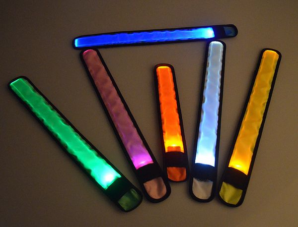 led slap band, glow bracelet, armband glow in the dark led flashing armband led grow brakelet ruunning gear
led slap band, glow bracelet, armband glow in the dark led flashing armband led grow brakelet ruunning gear