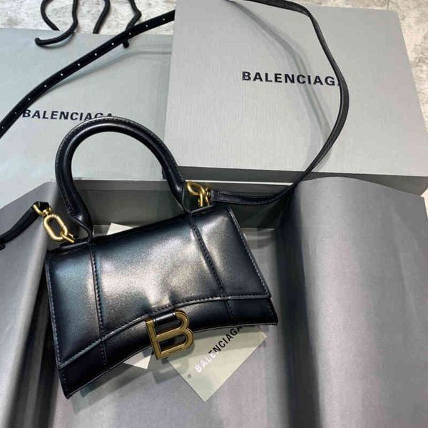 women's balenciga paris handbags designer purse family hourglass bag crocodile pattern handbag red messenger bag portable large capacit
women's balenciga paris handbags designer purse family hourglass bag crocodile pattern handbag red messenger bag portable large capacit