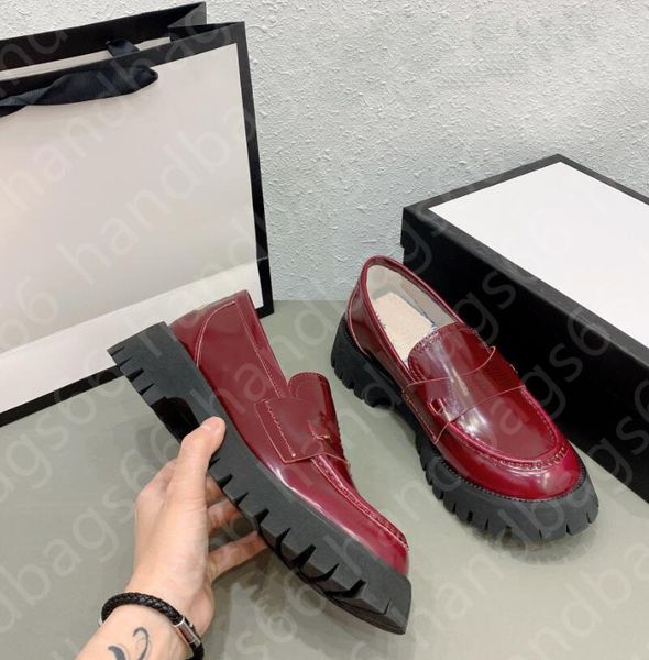 casual shoes retro chubby loafers heel embroidered gold thread big bee sheepskin lining rubber outsole is light and comfortable, Black
casual shoes retro chubby loafers heel embroidered gold thread big bee sheepskin lining rubber outsole is light and comfortable, Black