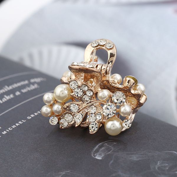 factory wholesale pearl flower mini bangle clip fashion hairpin headdress hea/rtsch/rome
factory wholesale pearl flower mini bangle clip fashion hairpin headdress hea/rtsch/rome