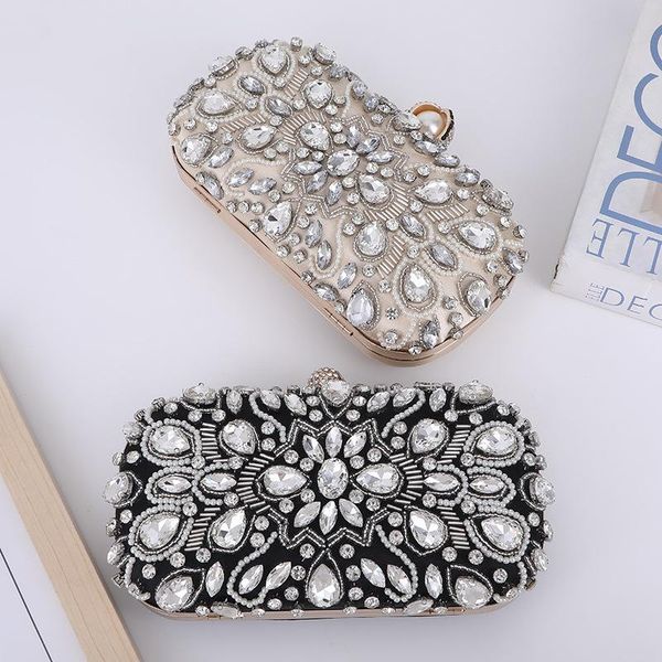 straight supply european and american style simple fashion pearl holding evening bag large capacity diamond-encrusted women's bags
straight supply european and american style simple fashion pearl holding evening bag large capacity diamond-encrusted women's bags