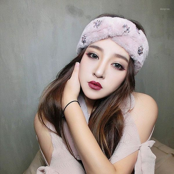fashion winter and autumn fur snowflake glass crystal turban soft headband comfort lady's accessories hair1
fashion winter and autumn fur snowflake glass crystal turban soft headband comfort lady's accessories hair1