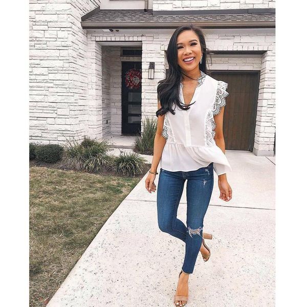 women's blouses & shirts women solid white chiffon v neck lace sleeveless casual blouse woman ladies holiday shirt blusa
women's blouses & shirts women solid white chiffon v neck lace sleeveless casual blouse woman ladies holiday shirt blusa