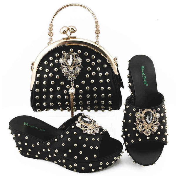 special price slope heel sandal small shoe bag set, wearing fashionable sandals outside, with hand , and thick soled shoes, Black
special price slope heel sandal small shoe bag set, wearing fashionable sandals outside, with hand , and thick soled shoes, Black