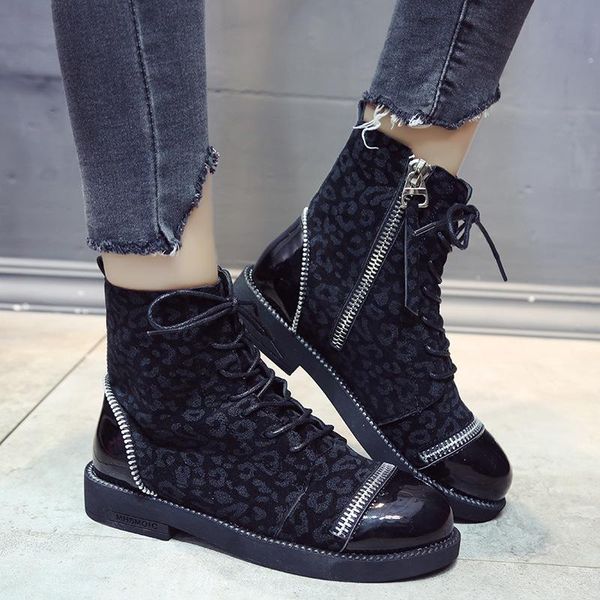 boots women 2021 fall and winter flower short flat leopard print women's, Black
boots women 2021 fall and winter flower short flat leopard print women's, Black