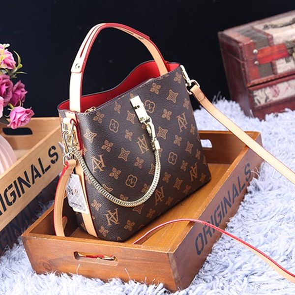 quality real cowhide leather bucket bags women new fashion single shoulder messenger bag ladies handle handbags luis vitton
quality real cowhide leather bucket bags women new fashion single shoulder messenger bag ladies handle handbags luis vitton