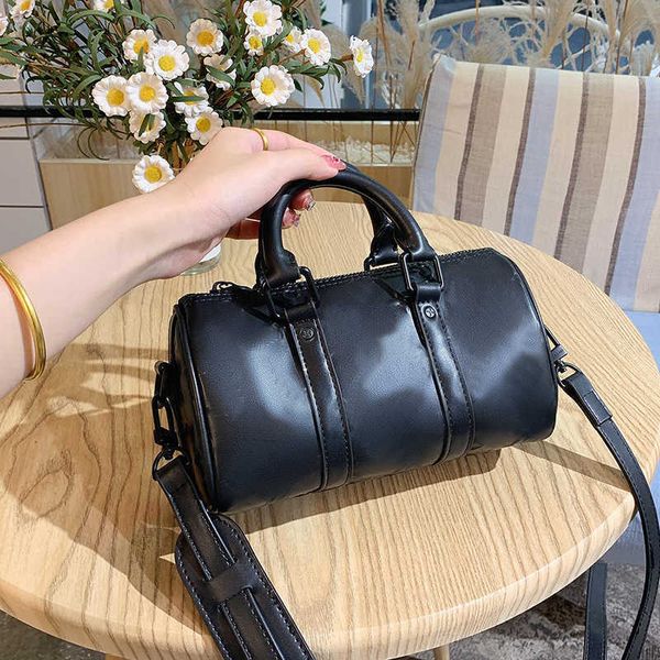 designer bags crossbody totes bag handbags leather high-capacity evening party shopping business occasions 5 colors with original box size 2
designer bags crossbody totes bag handbags leather high-capacity evening party shopping business occasions 5 colors with original box size 2