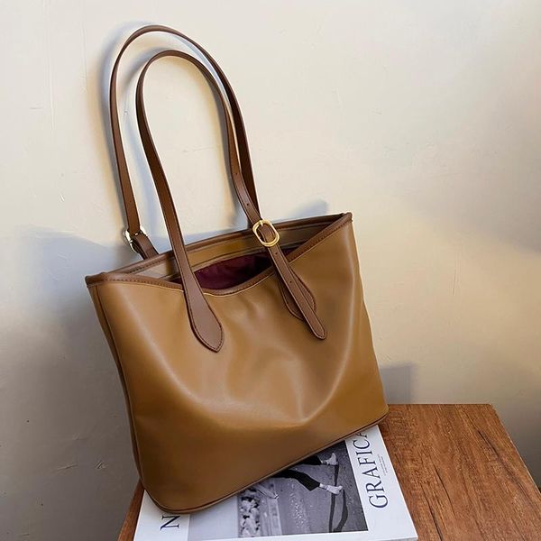 evening bags casual waterproof leather handbag women 2021 large capacity shoulder handle bag daily travel handbags and purses tote
evening bags casual waterproof leather handbag women 2021 large capacity shoulder handle bag daily travel handbags and purses tote