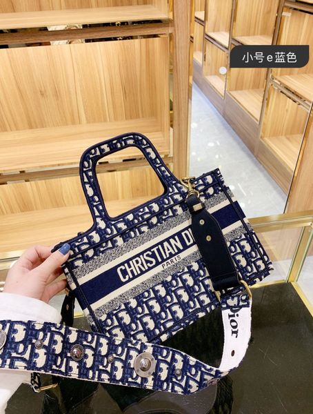 luxury brand shoulder bag womens clutch handbags purses leather handbag wallet tote women backpack bags -d4581, Red;black
luxury brand shoulder bag womens clutch handbags purses leather handbag wallet tote women backpack bags -d4581, Red;black