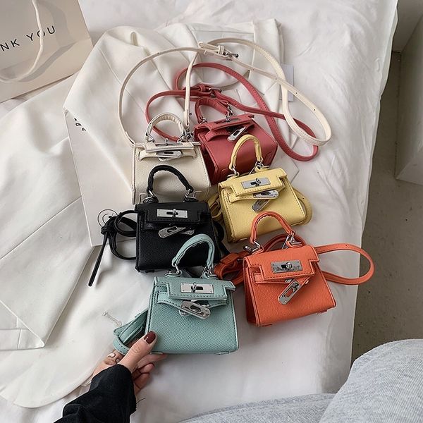 design bags mini handbag women's spring new fashion single shoulder messenger bag with foreign texture small square bag
design bags mini handbag women's spring new fashion single shoulder messenger bag with foreign texture small square bag