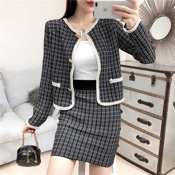 autumn winter women knitted cardigans +high waist slim skirts plaid 2 pieces clothing set suits 210529, White
autumn winter women knitted cardigans +high waist slim skirts plaid 2 pieces clothing set suits 210529, White