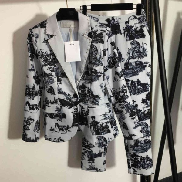 fashion women lapel jacket coat suit high-definition printing pearl trim coat pants 2 piece suits high-end letter logo brand womens casual c, White
fashion women lapel jacket coat suit high-definition printing pearl trim coat pants 2 piece suits high-end letter logo brand womens casual c, White