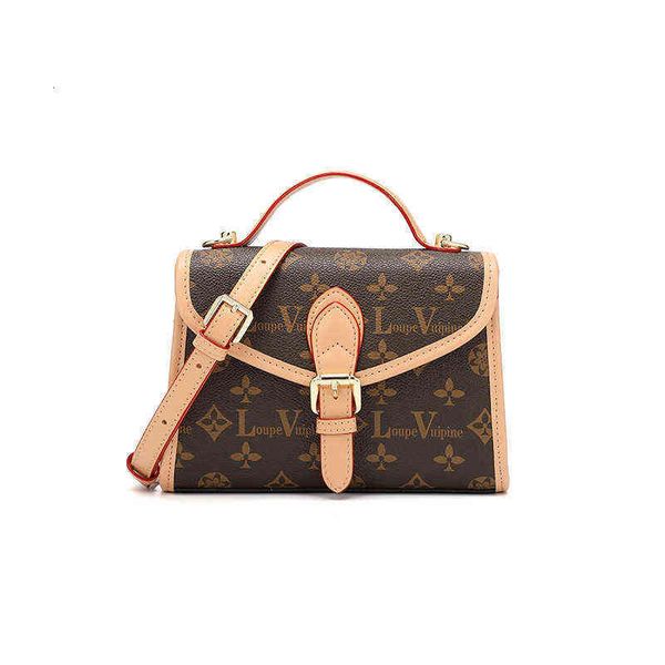guangzhou women's bag printed small square 2021 spring and summer portable postman single shoulder messenger
guangzhou women's bag printed small square 2021 spring and summer portable postman single shoulder messenger