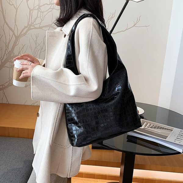 casual large-capacity ladies shoulder bag pu leather bucket handbag messenger soft shopping bags
casual large-capacity ladies shoulder bag pu leather bucket handbag messenger soft shopping bags