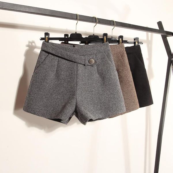 women's shorts tweed shorts, female grey a characters, high waist, slim body, thin bottom, outside wearing leisure legged trousers., White;black
women's shorts tweed shorts, female grey a characters, high waist, slim body, thin bottom, outside wearing leisure legged trousers., White;black