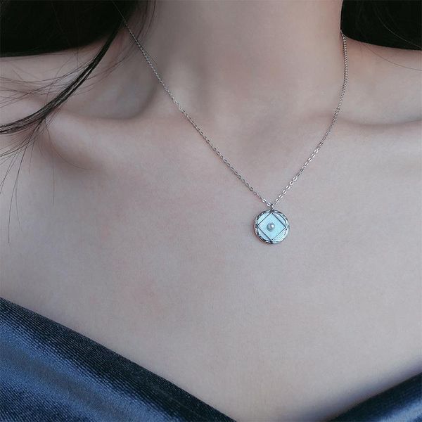 elegant round disc shell charm necklace 925 starling silver clavicle chain pearl for women jewelry chains
elegant round disc shell charm necklace 925 starling silver clavicle chain pearl for women jewelry chains