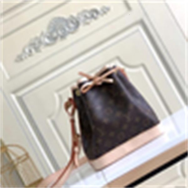 totes designer luxury m40817 clutches old flower noe cross bb bucket bag bag handbags iconic body handles shoulder bags evening
totes designer luxury m40817 clutches old flower noe cross bb bucket bag bag handbags iconic body handles shoulder bags evening