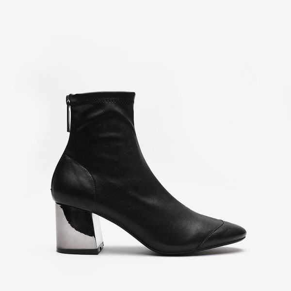 boots back zipper ankle short booties 2021 brand shoes ladies soft leather riding bottes fashion plating block high heels women, Black
boots back zipper ankle short booties 2021 brand shoes ladies soft leather riding bottes fashion plating block high heels women, Black