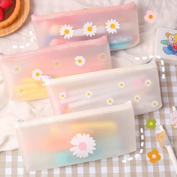 pencil bags 1pcs pink little daisy simple pencilsbags kawaii girl case durable large capacity school supplies stationery high quality
pencil bags 1pcs pink little daisy simple pencilsbags kawaii girl case durable large capacity school supplies stationery high quality