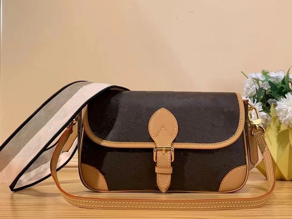 original quality baguette bags neverfull shoulder bag genuine leather 25cm letter women bag handbag womens handbags tote crossbody designer
original quality baguette bags neverfull shoulder bag genuine leather 25cm letter women bag handbag womens handbags tote crossbody designer