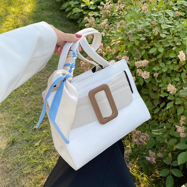 this year's small scarf female messenger chain summer new square silk popular 2021 bag armpit niche one-shoulder trendy grudi
this year's small scarf female messenger chain summer new square silk popular 2021 bag armpit niche one-shoulder trendy grudi