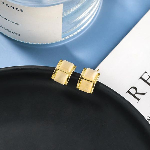 fine korean sweet rhinestone women earrings contracted geometric elegant senior fashion stud jewelry, Golden;silver
fine korean sweet rhinestone women earrings contracted geometric elegant senior fashion stud jewelry, Golden;silver