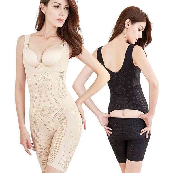 shaping back off body clothes women's abdomen closed and buttocks raised without marks
shaping back off body clothes women's abdomen closed and buttocks raised without marks