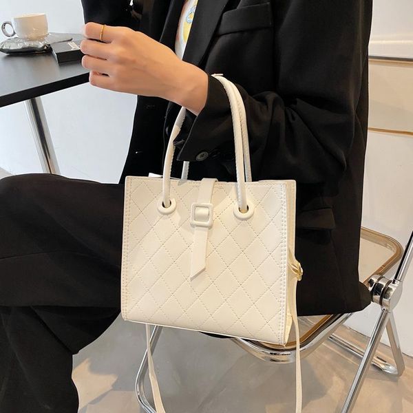 evening bags luxury rhombus leisure big bag 2021 summer female portable large-capacity literary fan shoulder korean messenger
evening bags luxury rhombus leisure big bag 2021 summer female portable large-capacity literary fan shoulder korean messenger