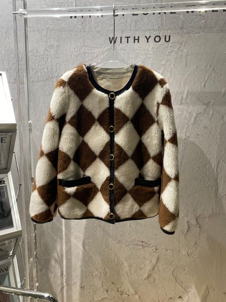 2021 autumn and winter new checkerboard imported wool fur integrated fur coat, Black
2021 autumn and winter new checkerboard imported wool fur integrated fur coat, Black
