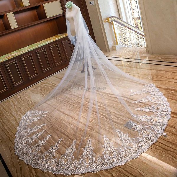 bridal veils two-layer lace wedding veil with champagne sequined appliques stunning long comb, Black
bridal veils two-layer lace wedding veil with champagne sequined appliques stunning long comb, Black