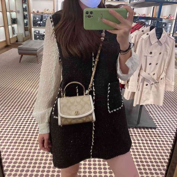 women luxurys designers bags 2021 crossbody bag handbag designer handbags zhouzhoubao123 purse wallet hand-held large and cowhide small kong
women luxurys designers bags 2021 crossbody bag handbag designer handbags zhouzhoubao123 purse wallet hand-held large and cowhide small kong