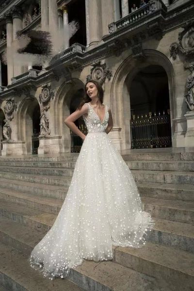 a line boho wedding dresses v neck backless stars tulle beach wedding gown princess bridal dress robe de mariee vestido de noiva, White
a line boho wedding dresses v neck backless stars tulle beach wedding gown princess bridal dress robe de mariee vestido de noiva, White