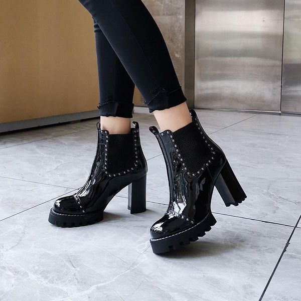 boots winter patent leather short thick heel female round head rivet ankle high, Black
boots winter patent leather short thick heel female round head rivet ankle high, Black