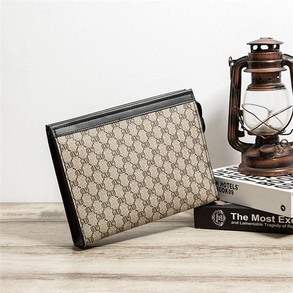 factory wholesale men bag street fashion rivets envelopes handbag simple atmospheric printing business documents bags wild contrasting leath, Black;red
factory wholesale men bag street fashion rivets envelopes handbag simple atmospheric printing business documents bags wild contrasting leath, Black;red