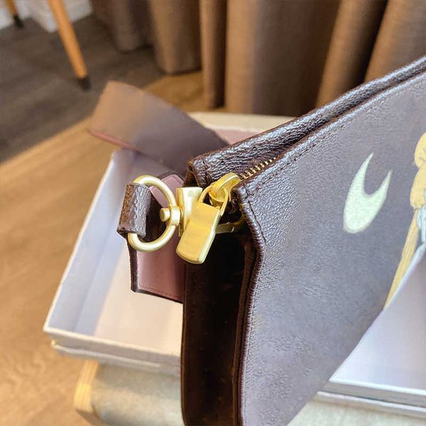 purse luxury crossbody shoulder bags cross body high-quality genuine designer leather various styles 2 different cartoon with the original
purse luxury crossbody shoulder bags cross body high-quality genuine designer leather various styles 2 different cartoon with the original
