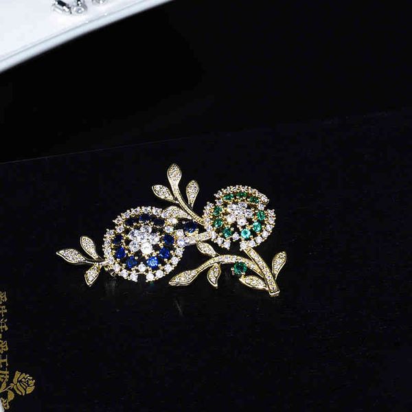 brooch luxury handmade fashion elegant natural temperament aaa zircon flower for men and women, Gray
brooch luxury handmade fashion elegant natural temperament aaa zircon flower for men and women, Gray