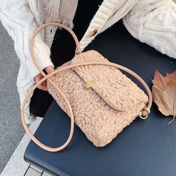 evening bags 2021 designer plush women's crossbody winter trending shoulder handbags and purses luxury faux fur hand bag
evening bags 2021 designer plush women's crossbody winter trending shoulder handbags and purses luxury faux fur hand bag