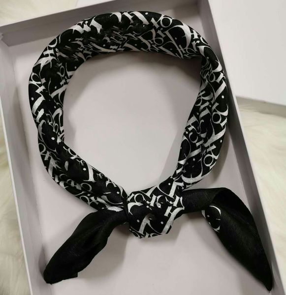 classic scarf printed alphabet scarfs luxury silk twill square scarves for ladies, Blue;gray
classic scarf printed alphabet scarfs luxury silk twill square scarves for ladies, Blue;gray