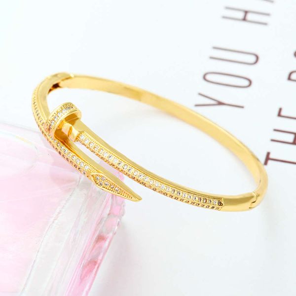 bracelet selling micro inlaid zircon opening adjustable real gold color preserving electroplating, Black
bracelet selling micro inlaid zircon opening adjustable real gold color preserving electroplating, Black