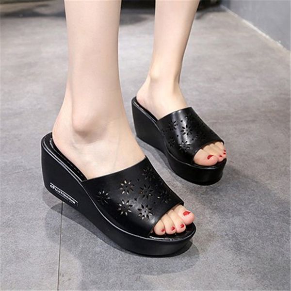 womens shoes summer new style hollowed out thick-soled slope with foreign trade womens slippers for home wear1, Black
womens shoes summer new style hollowed out thick-soled slope with foreign trade womens slippers for home wear1, Black