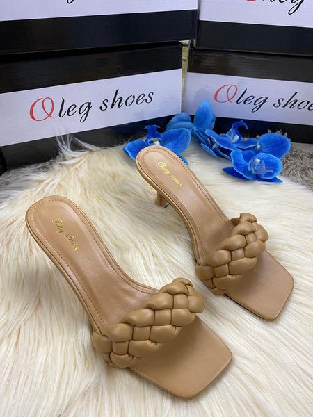 latest ladies fashion customized sliders high heel women shoes woven elastic leisure sandals female beach flip flop slippers, Black
latest ladies fashion customized sliders high heel women shoes woven elastic leisure sandals female beach flip flop slippers, Black