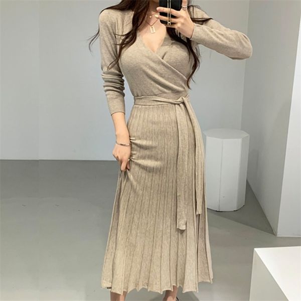 autumn and winter v-neck tie up knit dresses women long sleeve high waist korea chic female sweater 210520, Black;gray 
autumn and winter v-neck tie up knit dresses women long sleeve high waist korea chic female sweater 210520, Black;gray