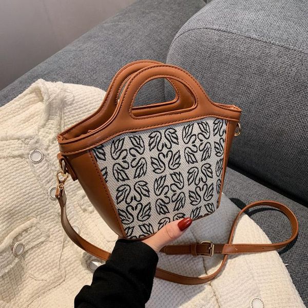 shoulder bags women small flap crossbody bag 2021 brand women's designer ladies handbag vintage chain messenger
shoulder bags women small flap crossbody bag 2021 brand women's designer ladies handbag vintage chain messenger
