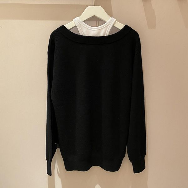 sweater 2021 autumn and winter women's round neck wool fake two-piece off-shoulder pullover ckdg, White;black
sweater 2021 autumn and winter women's round neck wool fake two-piece off-shoulder pullover ckdg, White;black
