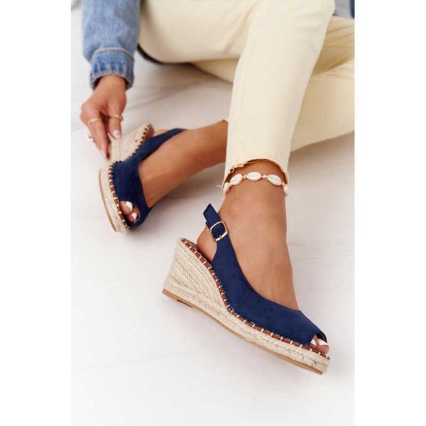 2021 summer women sandals leather peep toe buckle wedge sandals for women casual comfortable platform females mid heel sandals y0714, Black
2021 summer women sandals leather peep toe buckle wedge sandals for women casual comfortable platform females mid heel sandals y0714, Black