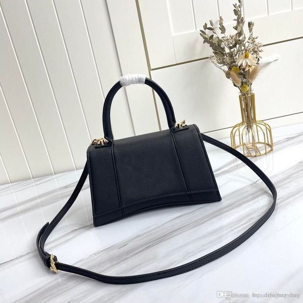 designer hourglass bags ladies luxury one shoulder messenger leather bag classic handbag fashion half moon design black beautifulbagstore, Black;red
designer hourglass bags ladies luxury one shoulder messenger leather bag classic handbag fashion half moon design black beautifulbagstore, Black;red